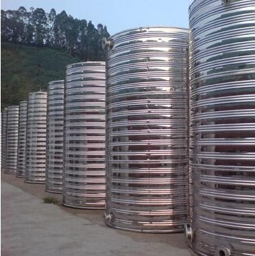 不銹鋼圓柱形水箱